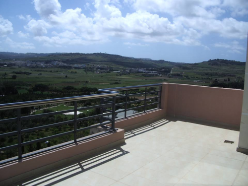 Property in Qawra