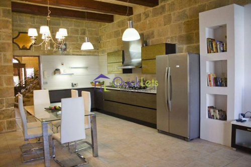 House of Character in Mosta - Image 2