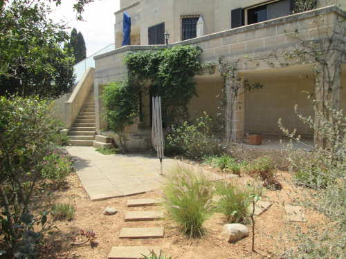 Detached Villa in Madliena - Image 2