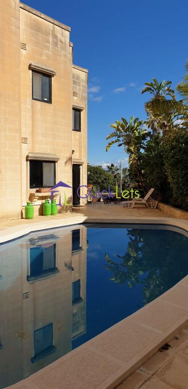 Detached Villa in Madliena - Image 2
