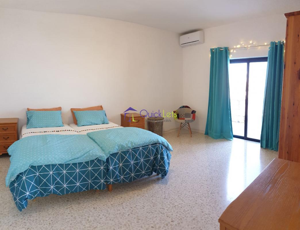Detached Villa in Madliena - Image 3