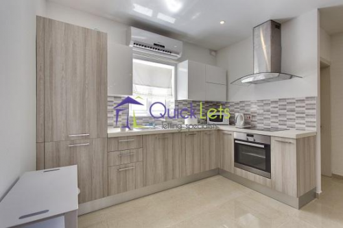 Property in Qawra