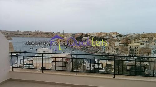 Property in Kalkara