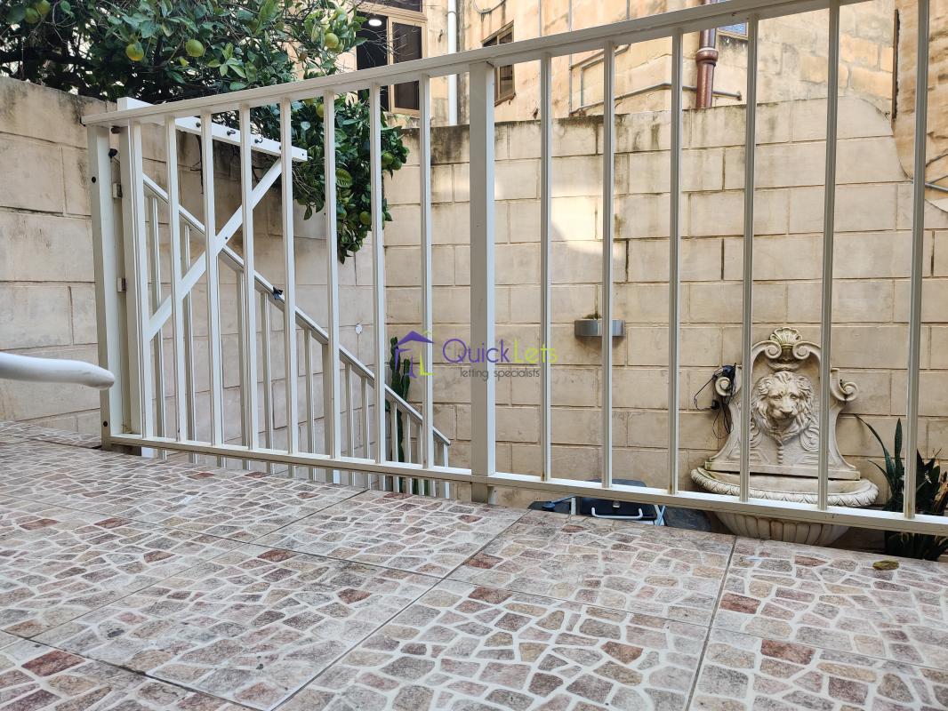 Maisonettes in Gzira - Image 3