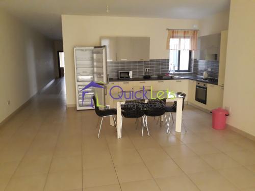 Property in Fgura
