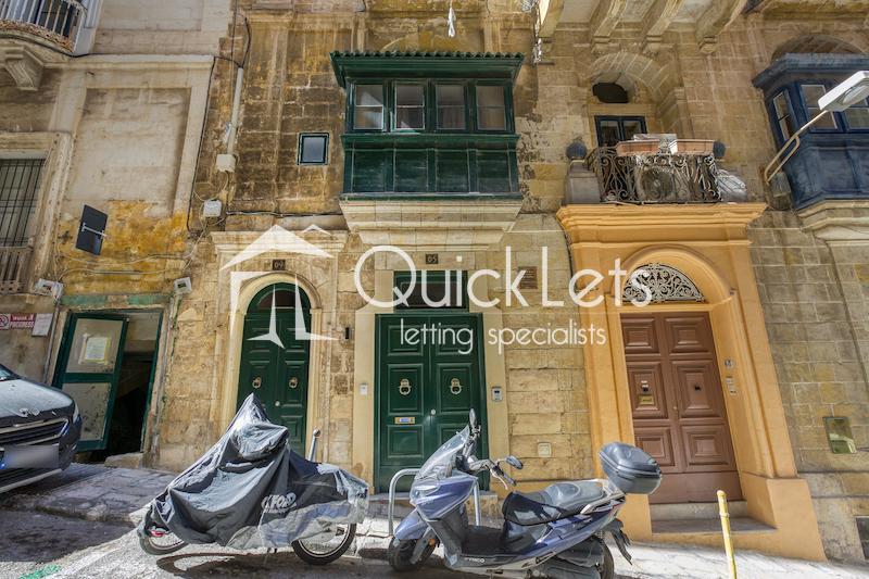 Studio Maisonette in Valletta - Image 4