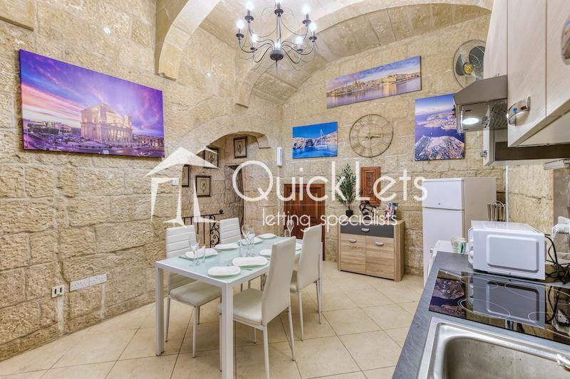 Studio Maisonette in Valletta - Image 5