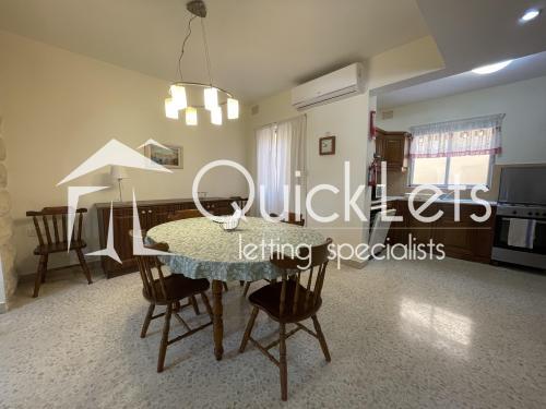 Property in Bahar ic-Caghaq