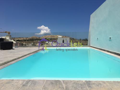 Property in Bahar ic-Caghaq