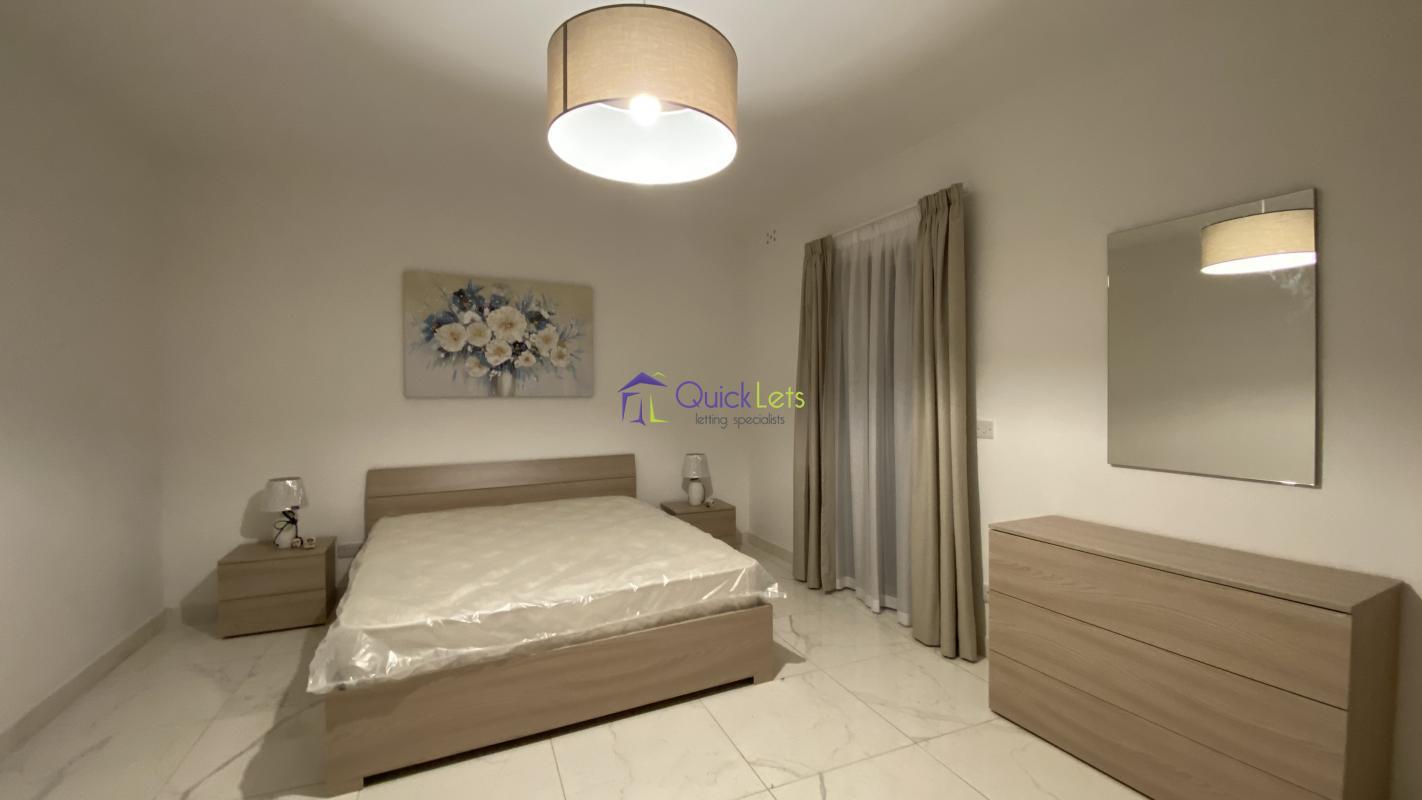 Apartments in Paola - Image 6
