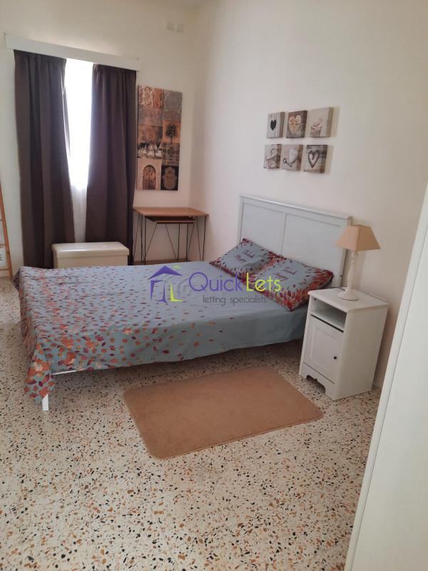 Apartments in Paola - Image 4