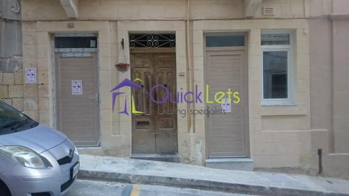 Block in Bormla - Image 2
