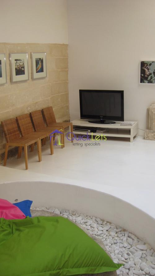 House of Character in Bormla - Image 3