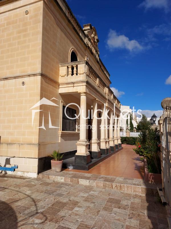Detached Villa in Attard - Image 3