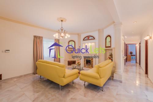 Property in Bahar ic-Caghaq