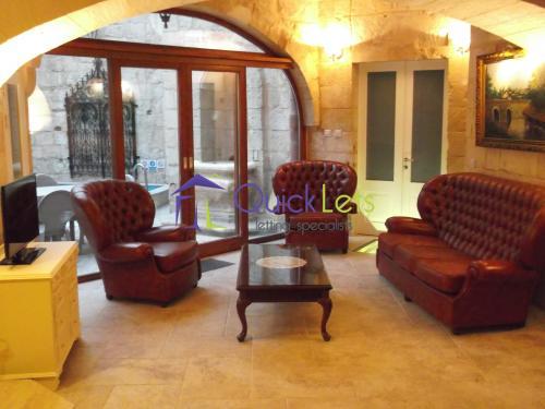 House of Character in Zebbug - Image 6