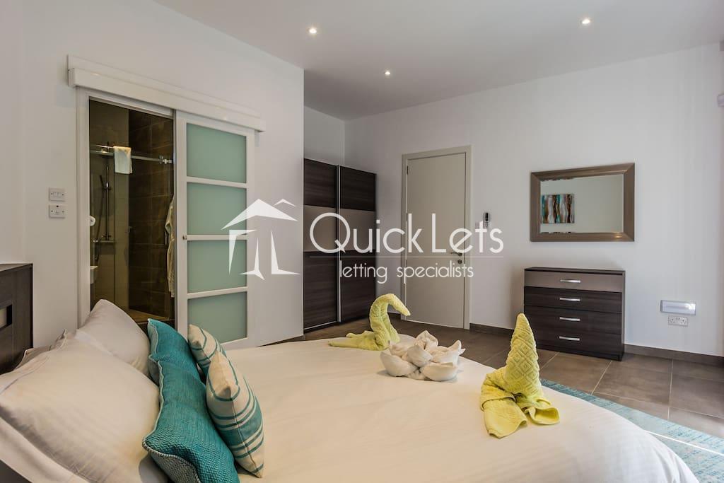 Detached Villa in Mellieha - Image 4