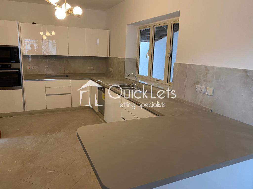 Property in Bahar ic-Caghaq