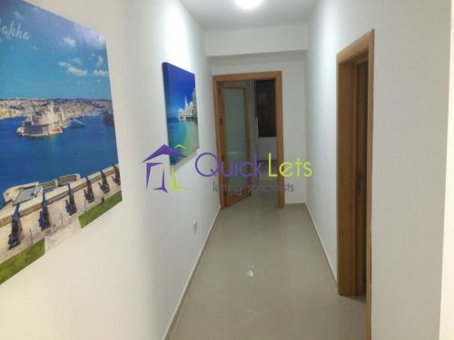 Apartments in Xemxija - Image 4
