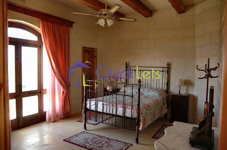 Farmhouses in Gozo - Qala - Image 2