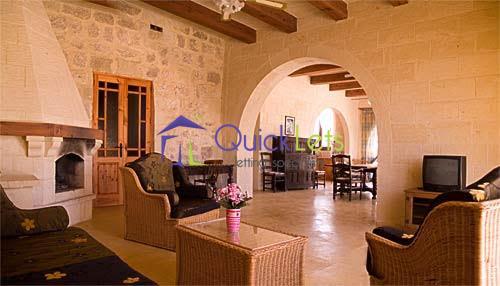 Farmhouses in Gozo - Qala - Image 3