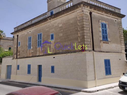 Townhouses in Santa Venera - Image 3