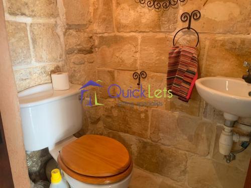 House of Character in Zebbug - Image 5