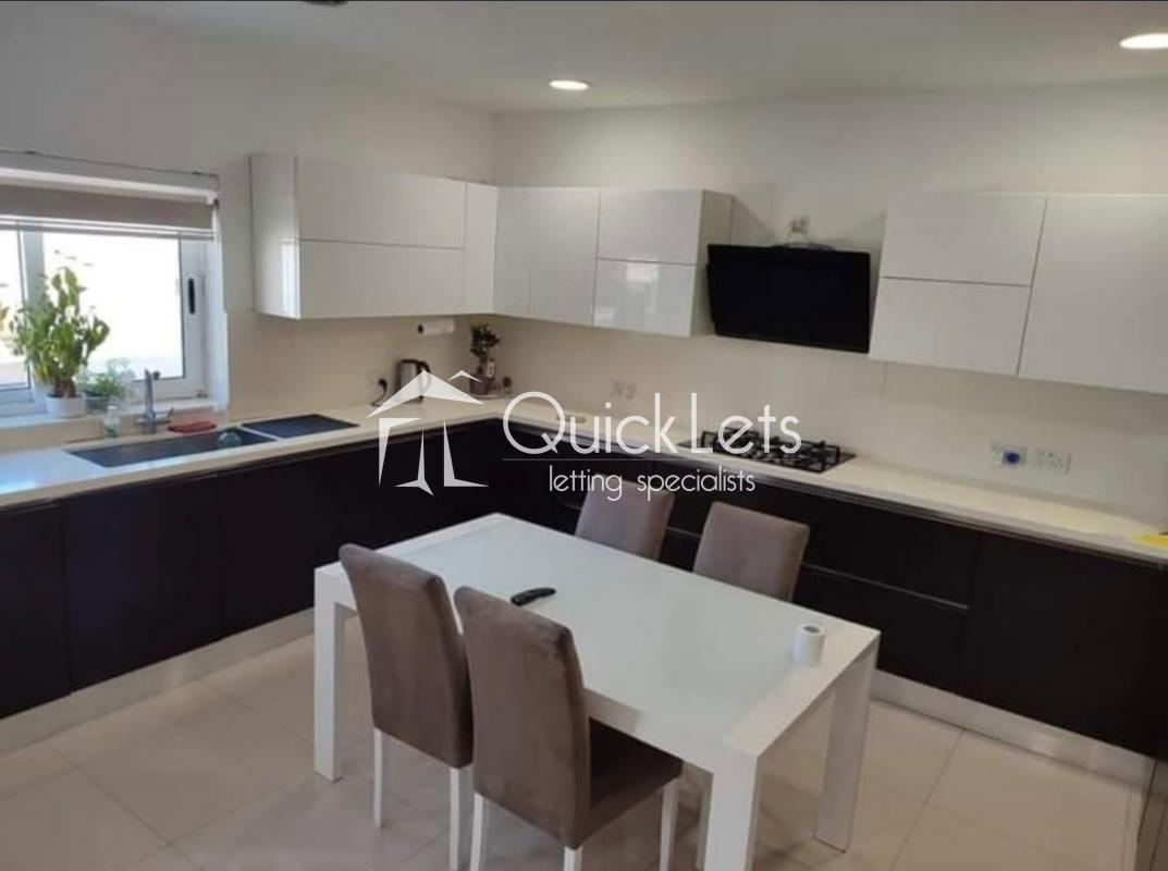 Property in Qawra