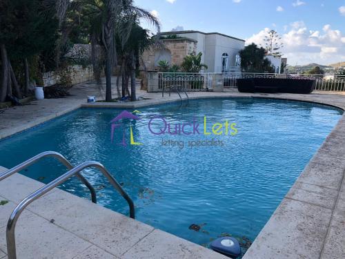 Property in Bahar ic-Caghaq