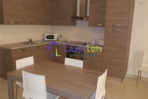 Rooms in Sliema - Image 3