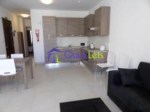 Rooms in Sliema - Image 4