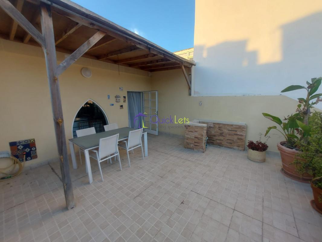 Property in Bahar ic-Caghaq