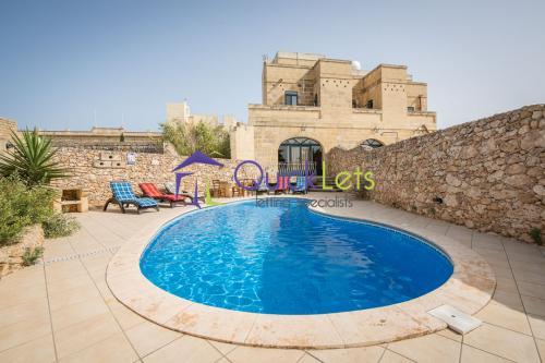 Farmhouses in Gozo - Nadur - Image 2