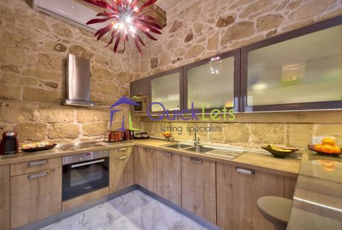 House of Character in Zejtun - Image 5