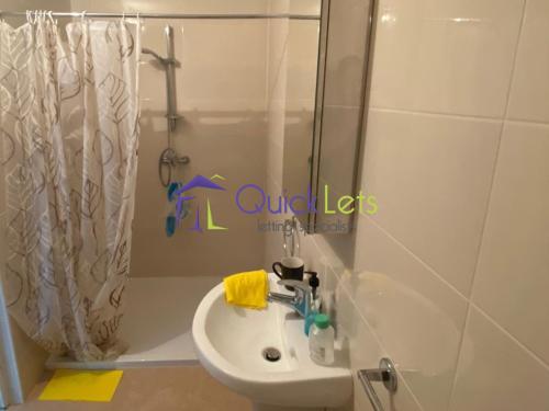 Rooms in Swatar - Image 5