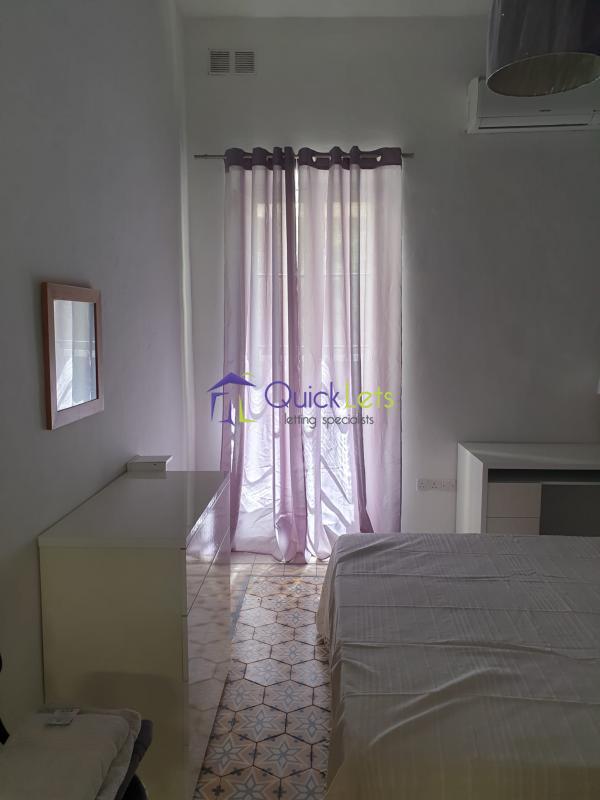 Townhouses in Sliema - Image 4
