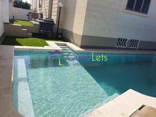 Property in Bahar ic-Caghaq