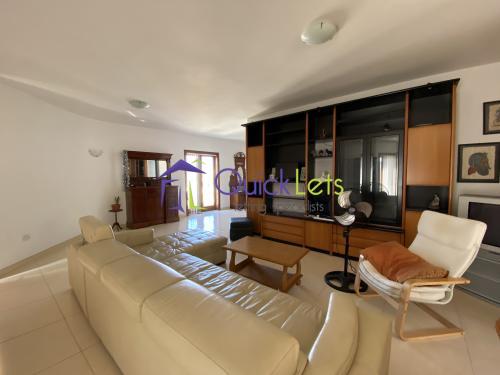 Rooms in Kalkara - Image 3
