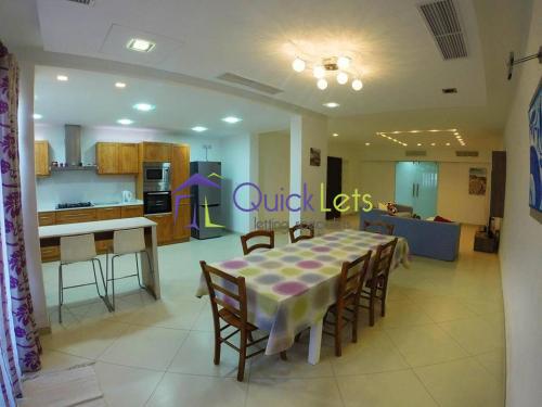 Apartments in Mosta - Image 5