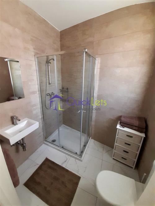 Rooms in Gzira - Image 3