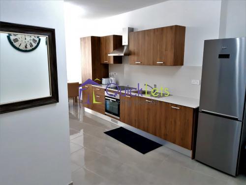 Rooms in Gzira - REF 58361