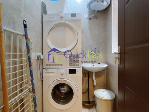 Rooms in Qormi - Image 4