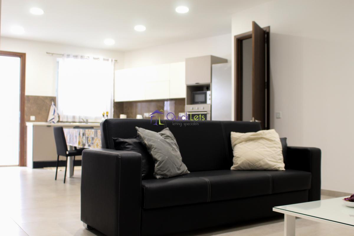 Property in Qawra