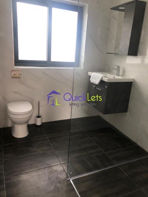 Rooms in Santa Venera - Image 5