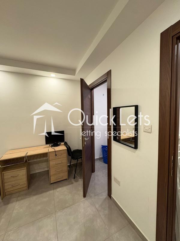 Rooms in Ta' Xbiex - Image 5