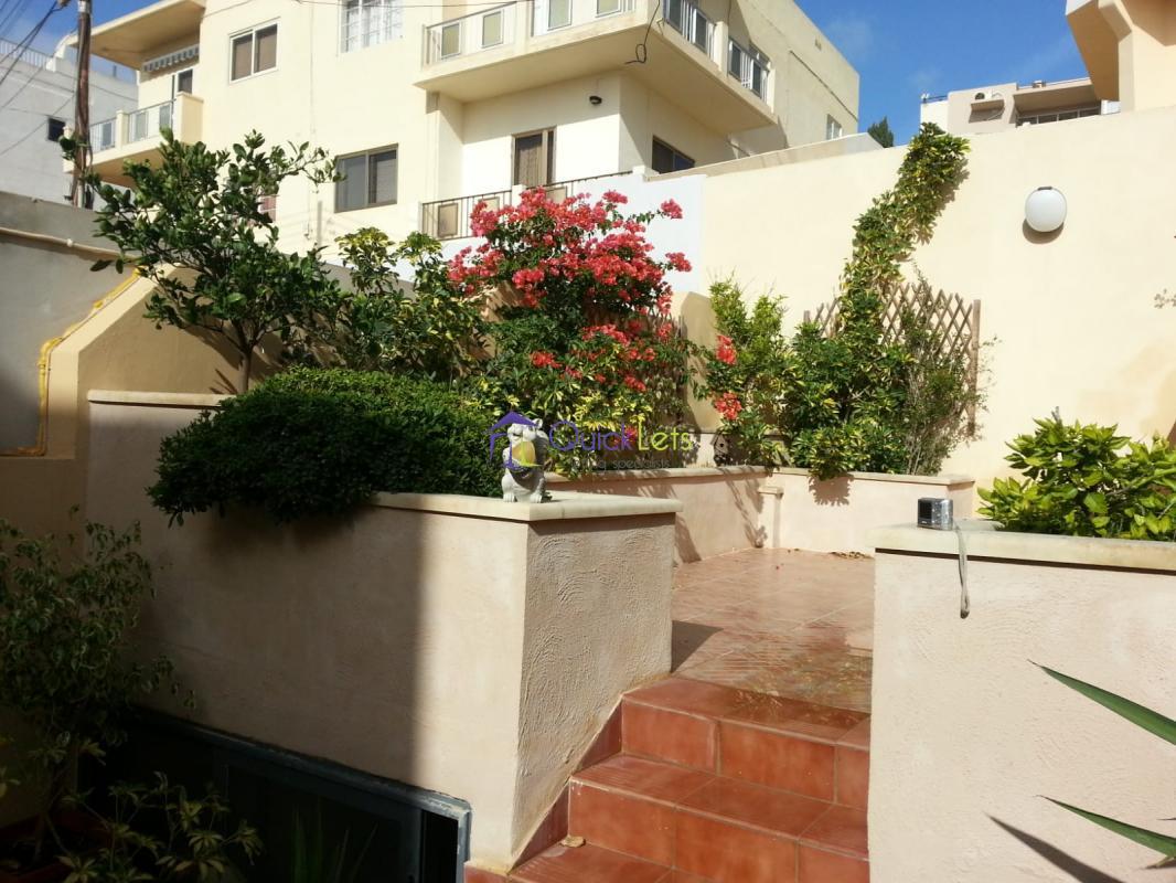 Property in Xemxija