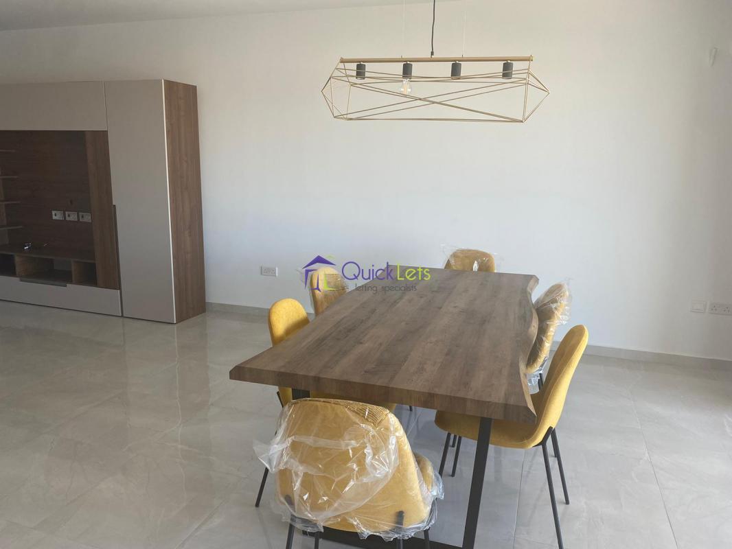 Apartments in Xemxija - Image 2