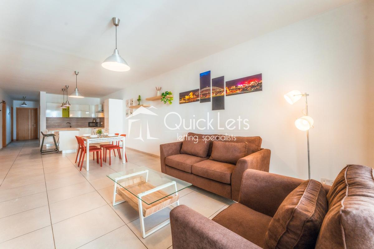 Property in Qawra