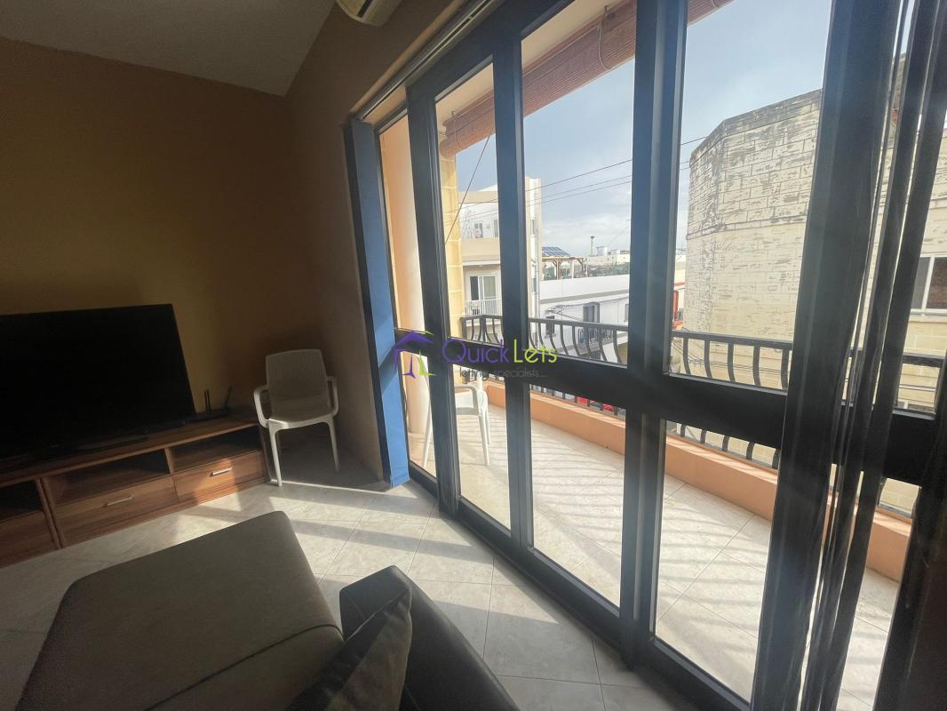 Apartments in Santa Venera - Image 2
