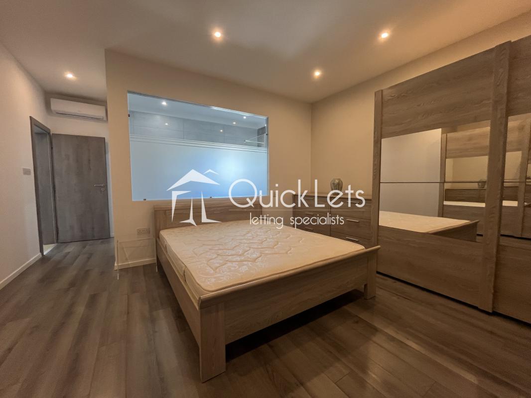 Penthouses in Xemxija - Image 4